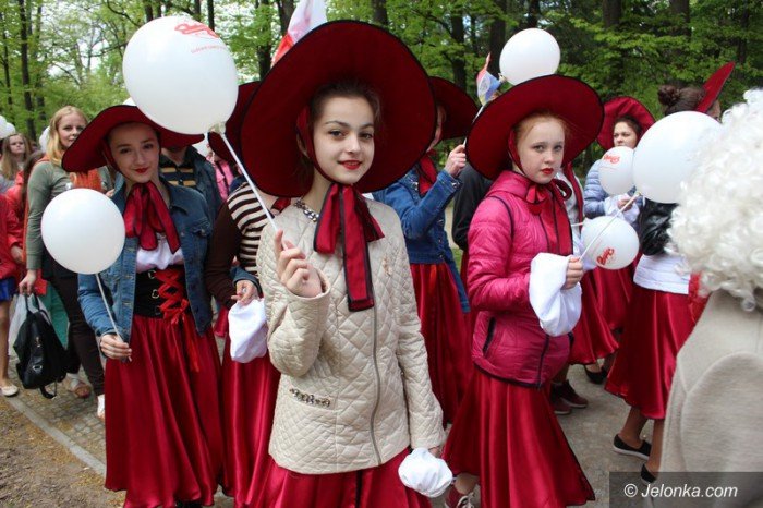 sdf-barwna-parada-i-fantastyczne-wystepy-foto-63244