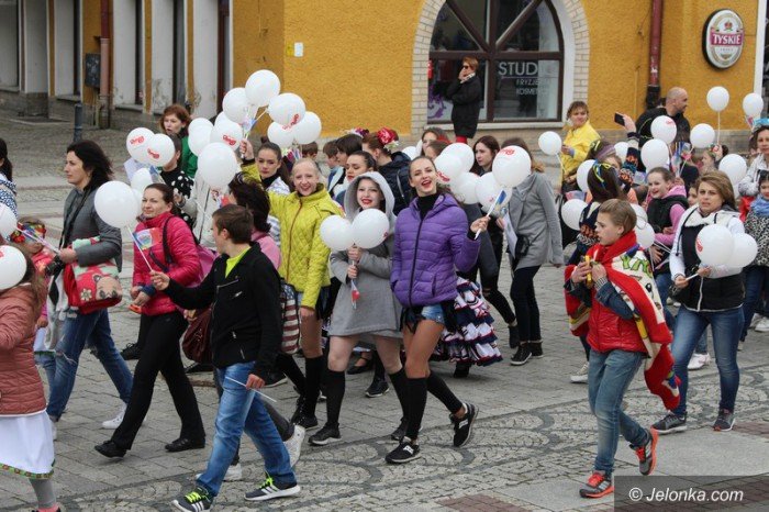 sdf-barwna-parada-i-fantastyczne-wystepy-foto-63244