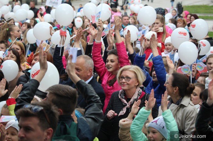 sdf-barwna-parada-i-fantastyczne-wystepy-foto-63244