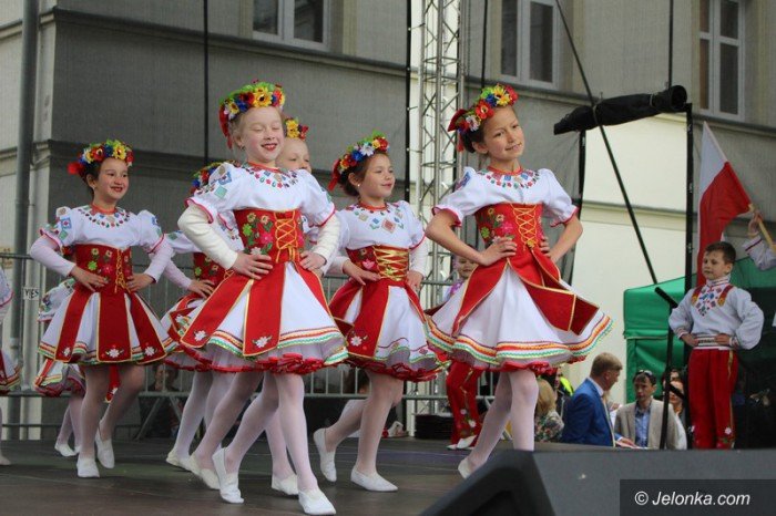 sdf-barwna-parada-i-fantastyczne-wystepy-foto-63244