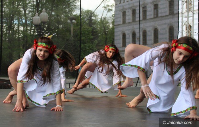 sdf-barwna-parada-i-fantastyczne-wystepy-foto-63244