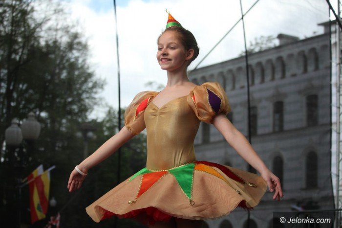 sdf-barwna-parada-i-fantastyczne-wystepy-foto-63244