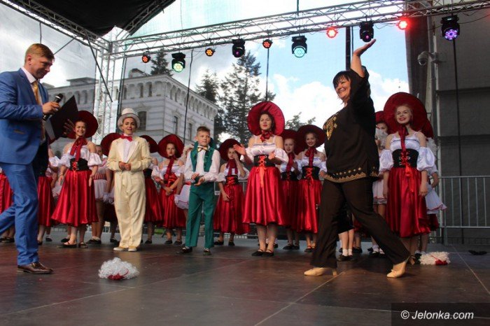sdf-barwna-parada-i-fantastyczne-wystepy-foto-63244