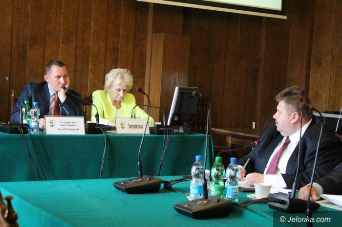 politycznoprawny-dramat-na-sesji-foto-63261