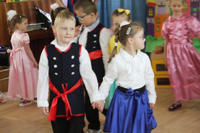 przedszkolaki-prezentuja-aktorskie-talenty-foto-63290