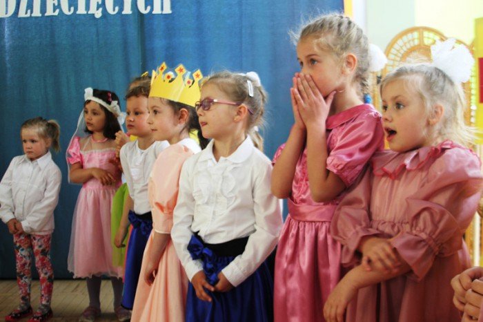 przedszkolaki-prezentuja-aktorskie-talenty-foto-63290