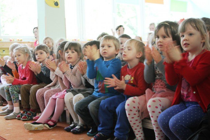 przedszkolaki-prezentuja-aktorskie-talenty-foto-63290