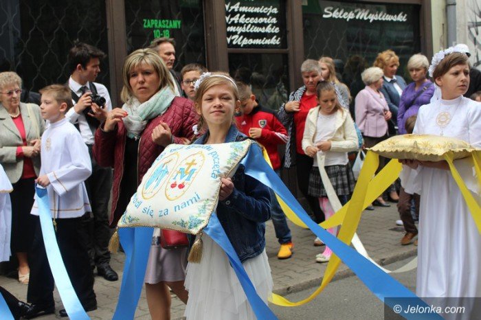 procesja-przesza-ulicami-miasta-foto-63396