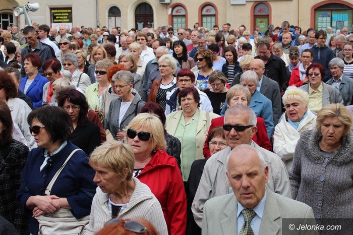procesja-przesza-ulicami-miasta-foto-63396
