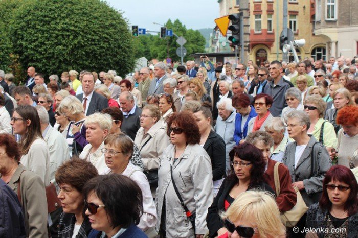 procesja-przesza-ulicami-miasta-foto-63396