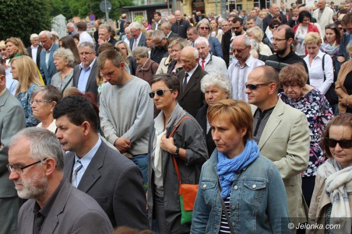 procesja-przesza-ulicami-miasta-foto-63396