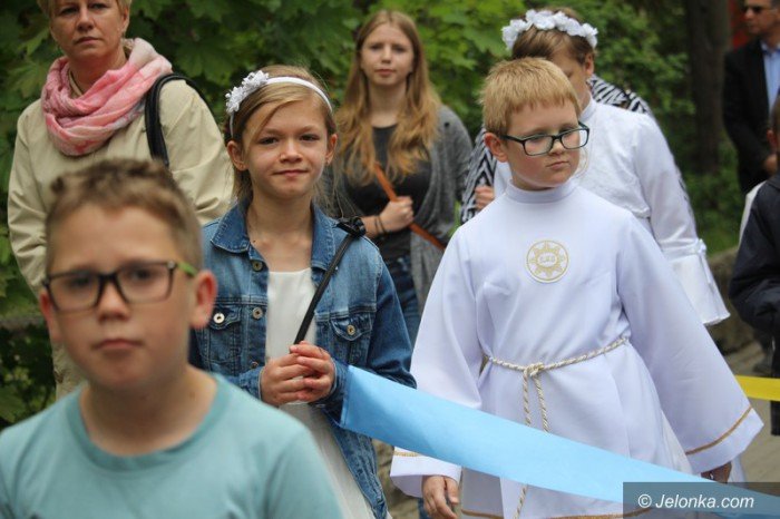 procesja-przesza-ulicami-miasta-foto-63396