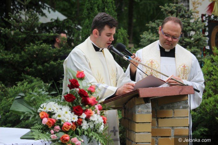 procesja-przesza-ulicami-miasta-foto-63396
