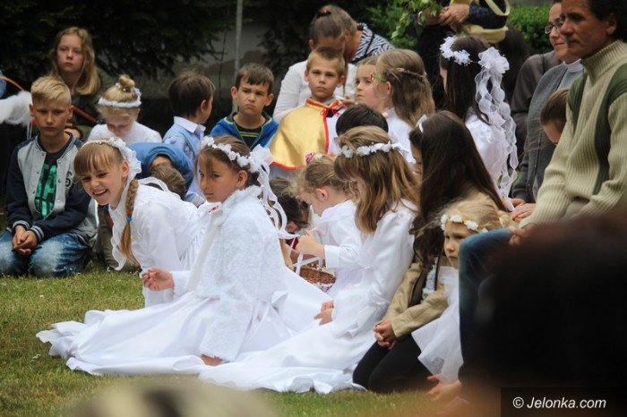 procesja-przesza-ulicami-miasta-foto-63396