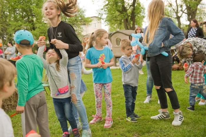 po-wielkim-festynie-w-przedszkolu-w-mysakowicach-foto-63419