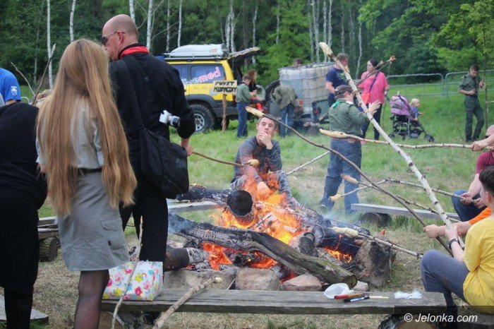 dzien-dziecka-w-deszczu-i-bocie-foto-63431