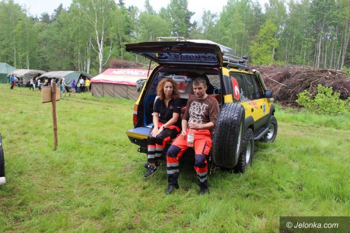 dzien-dziecka-w-deszczu-i-bocie-foto-63431