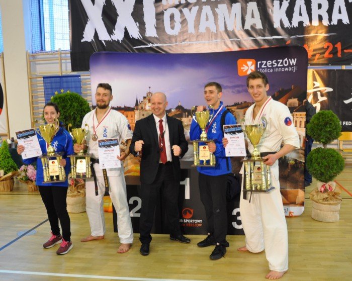 siedem-medali-zawodnikow-jk-oyama-63432