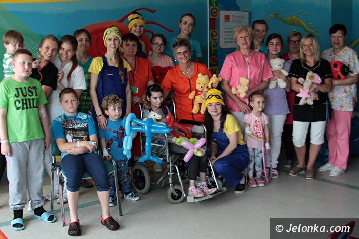 terapia-zabawa-i-smiechem-szpitalnych-dzieci-foto-63489
