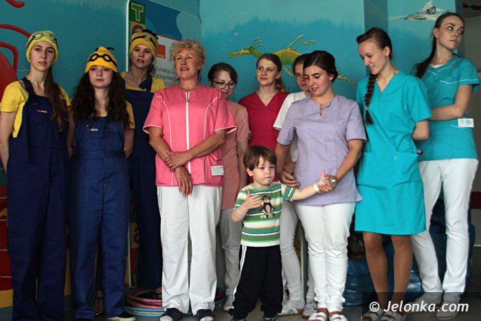 terapia-zabawa-i-smiechem-szpitalnych-dzieci-foto-63489