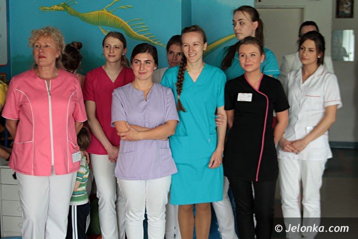 terapia-zabawa-i-smiechem-szpitalnych-dzieci-foto-63489