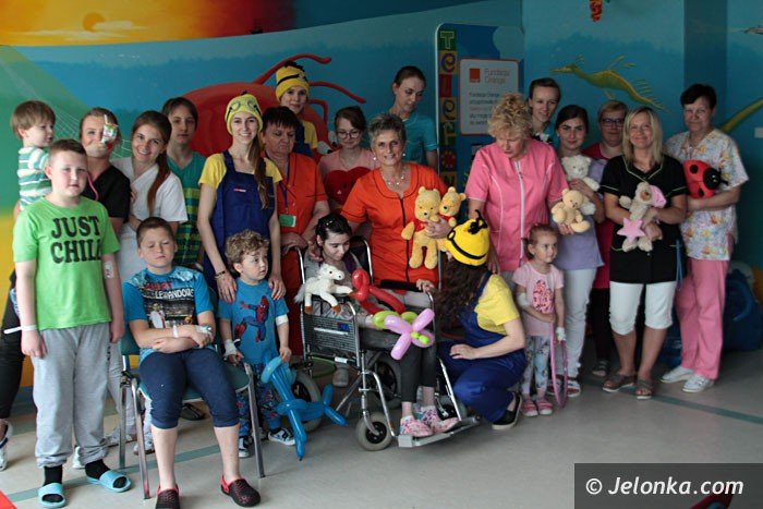 terapia-zabawa-i-smiechem-szpitalnych-dzieci-foto-63489
