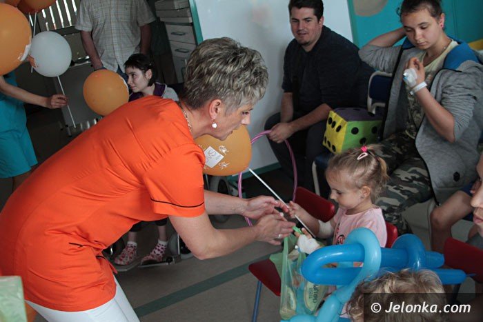terapia-zabawa-i-smiechem-szpitalnych-dzieci-foto-63489