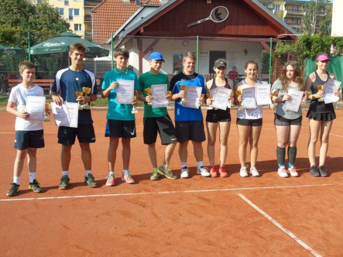jeleniogorscy-tenisisci-z-medalami-foto-63504