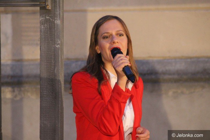 powojenne-podworko-z-teatrem-modrzejewskiej-foto-63528