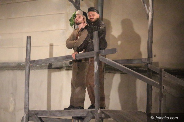 powojenne-podworko-z-teatrem-modrzejewskiej-foto-63528