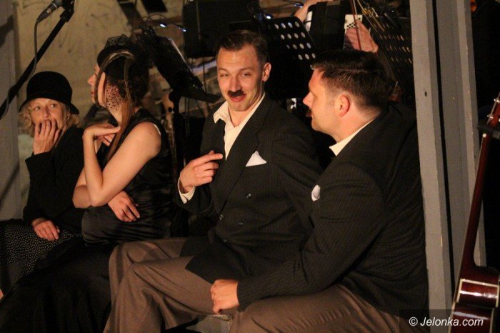powojenne-podworko-z-teatrem-modrzejewskiej-foto-63528