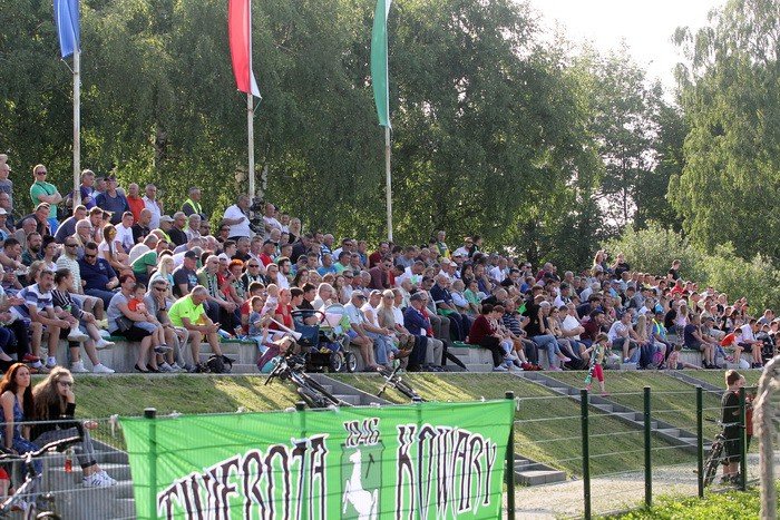 wielka-feta-zareczyny-i-pozegnanie-foto-63536