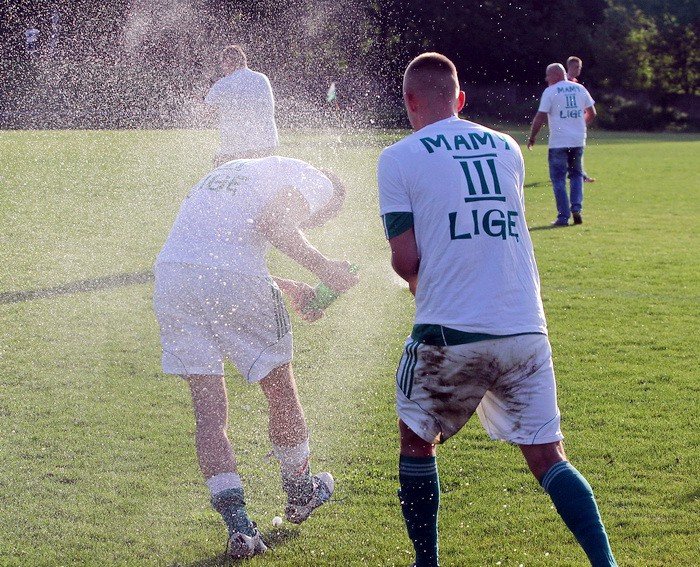 wielka-feta-zareczyny-i-pozegnanie-foto-63536