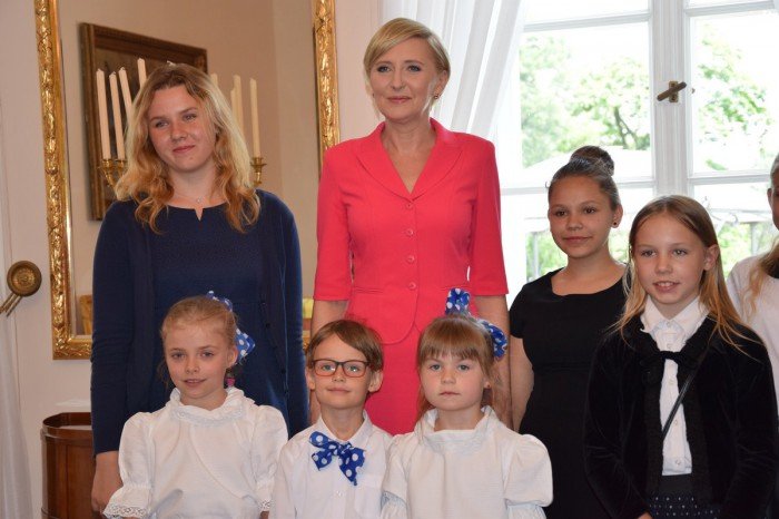 dzieci-z-okraglaczka-w-belwederze-foto-63585