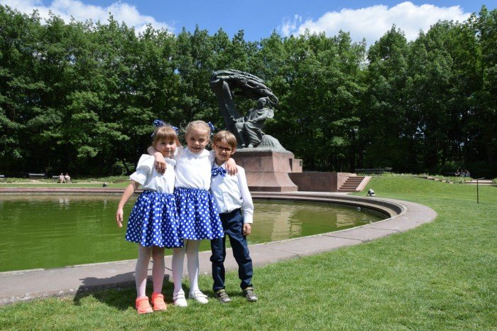 dzieci-z-okraglaczka-w-belwederze-foto-63585