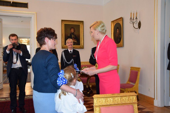 dzieci-z-okraglaczka-w-belwederze-foto-63585