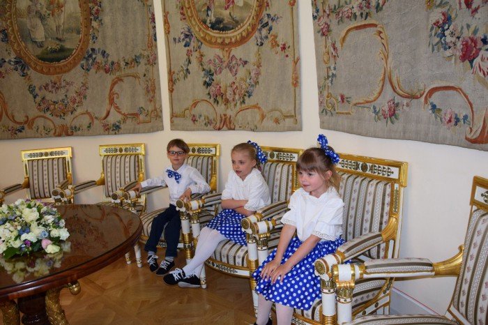 dzieci-z-okraglaczka-w-belwederze-foto-63585