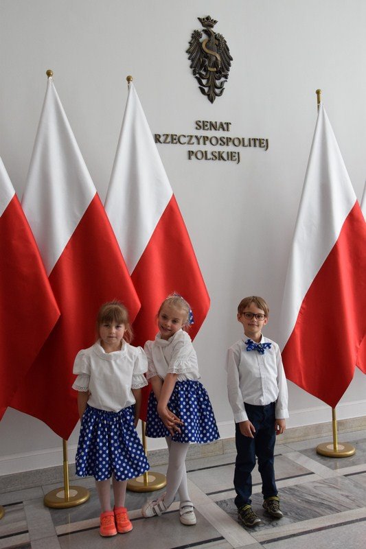 dzieci-z-okraglaczka-w-belwederze-foto-63585