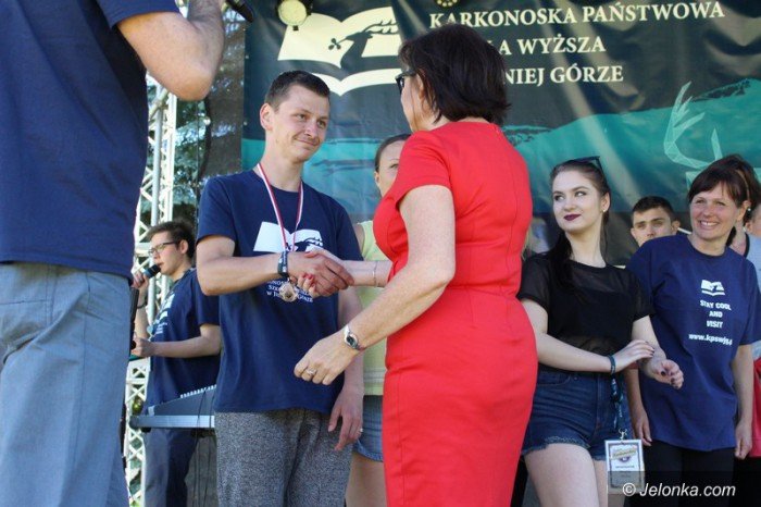jeleniogorska-uczelnia-obchodzia-19-urodziny-foto-63588