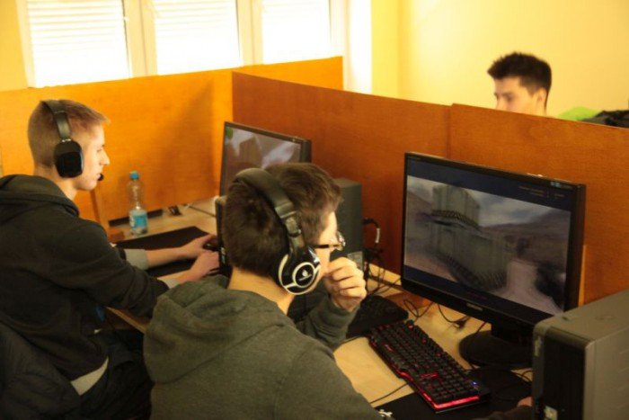 esport-to-nowy-kierunek-w-zstil-foto-63606