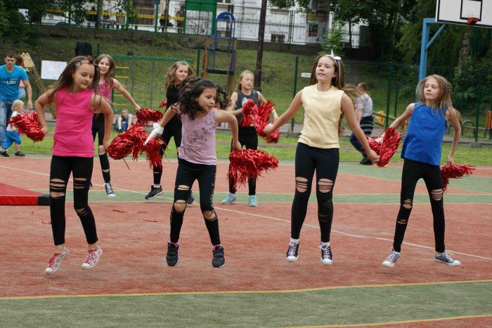 wiele-sie-dziao-na-festynie-w-dwojce-foto-63628