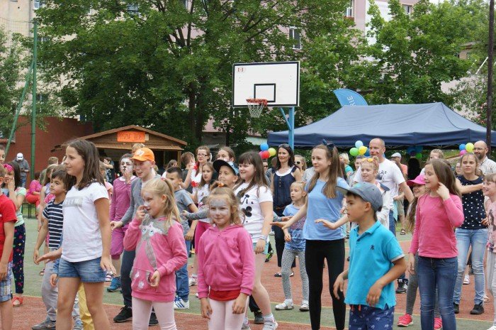 wiele-sie-dziao-na-festynie-w-dwojce-foto-63628