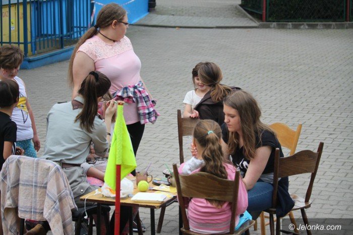 doskonaa-zabawa-i-gosc-specjalny-w-trzynastce-foto-63641