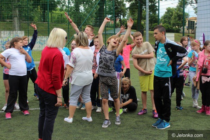 doskonaa-zabawa-i-gosc-specjalny-w-trzynastce-foto-63641