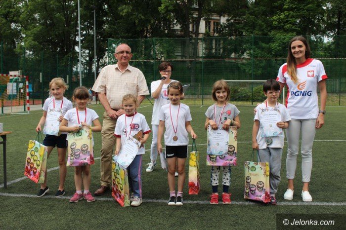 doskonaa-zabawa-i-gosc-specjalny-w-trzynastce-foto-63641