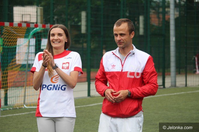 doskonaa-zabawa-i-gosc-specjalny-w-trzynastce-foto-63641