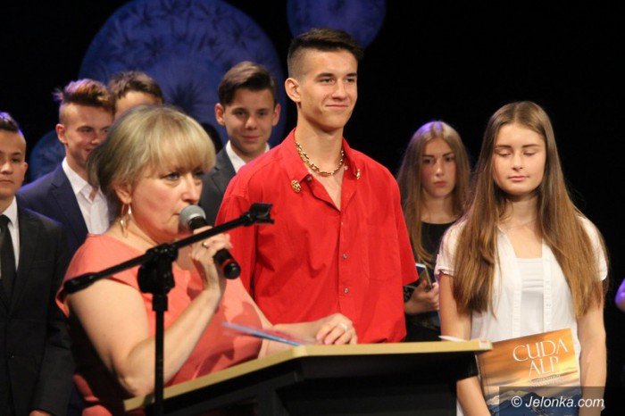 uroczyste-pozegnanie-gimnazjalistow-jedynki-foto-63806