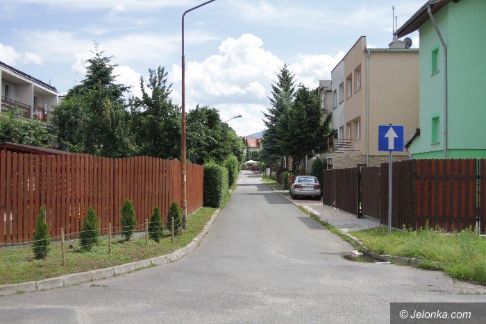 niespokojna-ulica-zielona-foto-63921