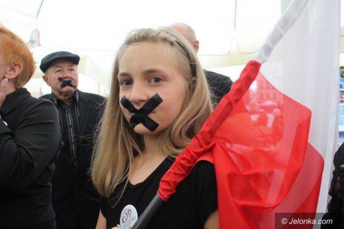 czarny-protest-kodu-foto-63972