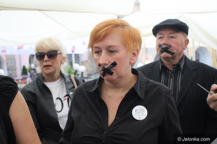 czarny-protest-kodu-foto-63972